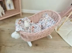 TinaForKids Puppenwiege Aus Weiden Mit Bettwäscheset, Puppenbett Altrosa/Weiß